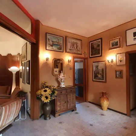 ヴィラ Madonna Con Le Rose Sala Giochi E Biliardo *