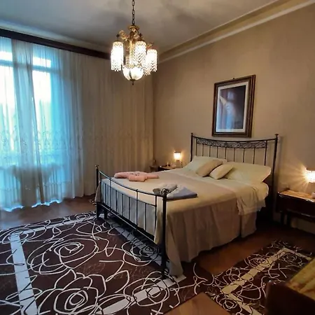 Madonna Con Le Rose Sala Giochi E Biliardo * Camaiore