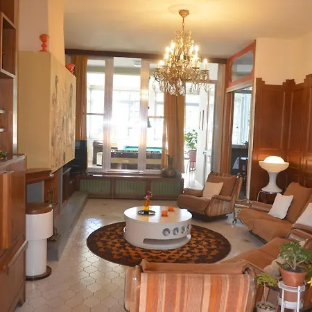 Madonna Con Le Rose Sala Giochi E Biliardo